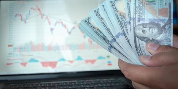 Dollar retreats as traders bet on US-China breakthrough