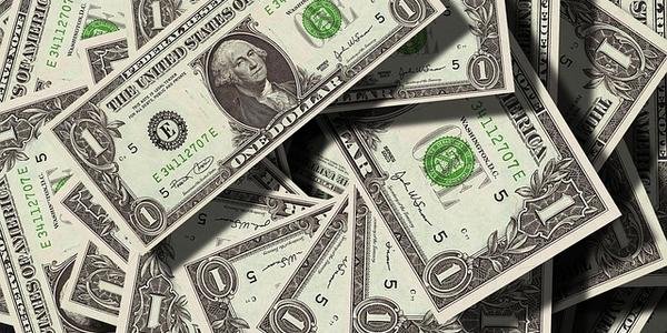 Dollar Bounces Amid Trade War Uncertainty as China Unleashes Fresh Retaliation